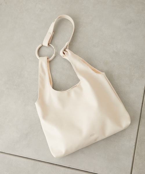 Chico（チコ）の「【新色追加】3wayリングショッパーバック（ハンドバッグ・レディース・アイボリー/ブラック/カーキ/ベージュ/ブラウン系その他2・FREE）」の18枚目の写真