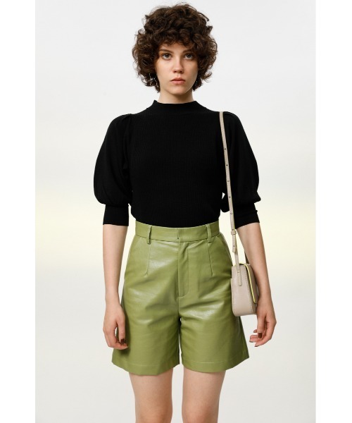 SLY(スライ)の「SQUARE ARM PUFF SLEEVE TOPS スクエアアーム パフスリーブ トップス(ニット/セーター・レディース・ブラック/ブラウン/オフホワイト/ライトグリーン・FREE)」の6枚目の写真