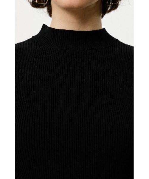 SLY(スライ)の「SQUARE ARM PUFF SLEEVE TOPS スクエアアーム パフスリーブ トップス(ニット/セーター・レディース・ブラック/ブラウン/オフホワイト/ライトグリーン・FREE)」の11枚目の写真