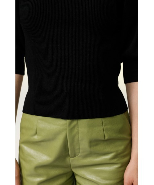 SLY(スライ)の「SQUARE ARM PUFF SLEEVE TOPS スクエアアーム パフスリーブ トップス(ニット/セーター・レディース・ブラック/ブラウン/オフホワイト/ライトグリーン・FREE)」の13枚目の写真