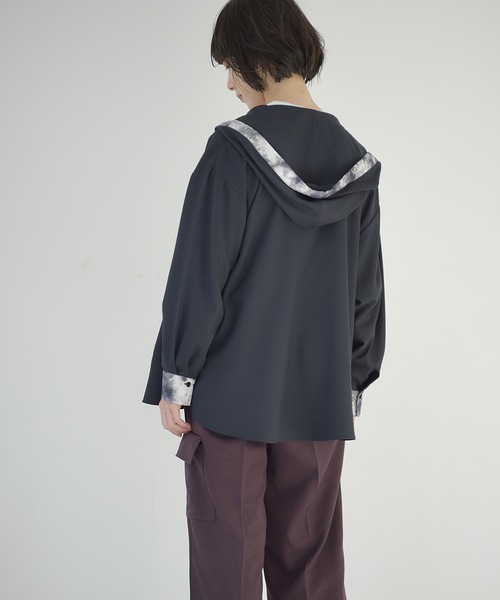 La SRIC（ラスリック）の「La SRIC / タイダイトリミングパーカ（パーカー・レディース・モカ/ネイビー・MEDIUM）」の15枚目の写真