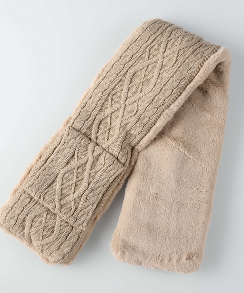 Right-on（ライトオン）の「ニット切り替ティペット（ネックウォーマー/スヌード・レディース・ベージュ/ダークグレー・ONE SIZE）」の5枚目の写真