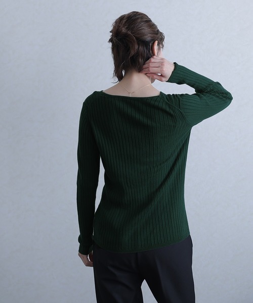 ElegChic(エレグシック)の「Vネックリブニット(ニット/セーター・レディース・ブラック/ダークグリーン/ボルドー/杢グレー/グレイッシュベージュ/オフホワイト・MEDIUM/X-LARGE/XXX-LARGE)」の17枚目の写真