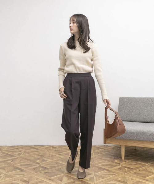 UR Lab.（アーバンリサーチラボ）の「カラフルテーパードパンツ（その他パンツ・レディース・ブルー/パープル系その他/オレンジ/ベージュ系その他/カーキ/ボルドー/ブラック/グリーン/ロイヤルブルー・MEDIUM/SMALL）」の17枚目の写真