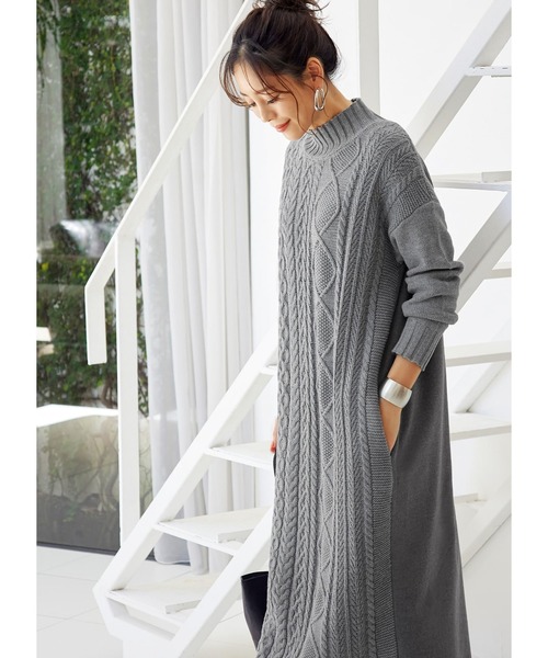 STYLE DELI（スタイルデリ）の「背面切替ケーブル編みニットワンピースB（ワンピース・レディース・グレー/ブラウン系・01/02）」の13枚目の写真