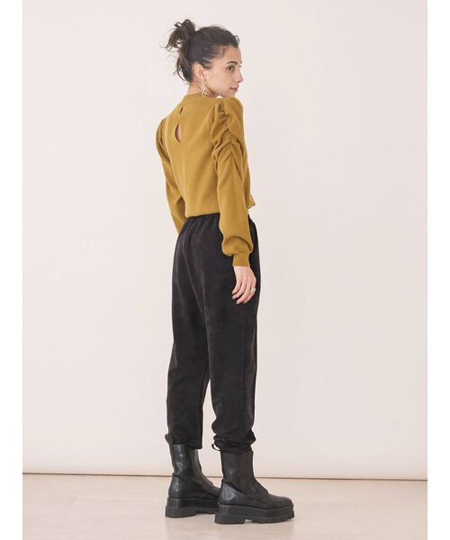 EVRIS(エヴリス)の「ショルダーギャザーボトルネックニットトップス(ニット/セーター・レディース・ブラック/パープル/アイボリー/マスタード・FREE)」の12枚目の写真