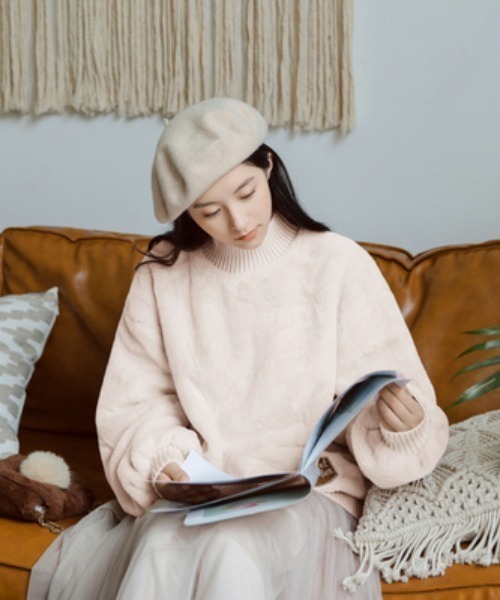 KOR（ケーオーアール）の「ボリューム袖もふわふわプルオーバー（スウェット・レディース・クリーム/ピンク・FREE）」の2枚目の写真