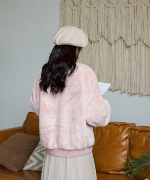 KOR（ケーオーアール）の「ボリューム袖もふわふわプルオーバー（スウェット・レディース・クリーム/ピンク・FREE）」の13枚目の写真