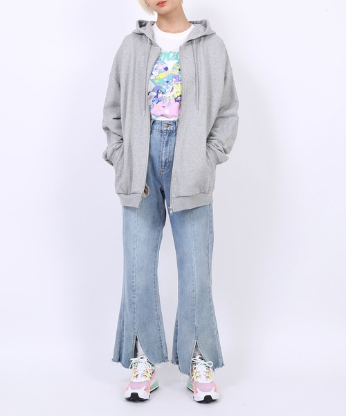 PUNYUS(プニュズ)の「フロントスリットデニムフレアパンツ(デニムパンツ・レディース・ブラック/インディゴブルー/ブルー系その他/ライトインディゴブルー・1/2/4/3)」の16枚目の写真