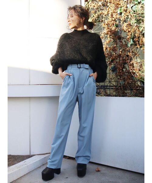 EVRIS（エヴリス）の「ルーズタックテーパードパンツ（その他パンツ・レディース・パープル/アイボリー/ブルー・SMALL/MEDIUM）」の6枚目の写真