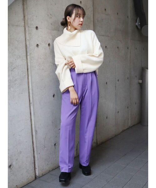 EVRIS（エヴリス）の「ルーズタックテーパードパンツ（その他パンツ・レディース・パープル/アイボリー/ブルー・SMALL/MEDIUM）」の7枚目の写真