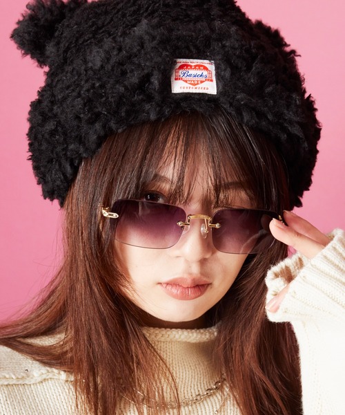 MEMENTISM（メメントイズム）の「ユニセックスデザイン カラーレンズサングラス 伊達メガネ（サングラス・レディース・G/その他7/その他13/A/M/O/Y/その他2/I/U/その他6/P/V/W/その他5/Q/その他18/その他15/F/H/N/その他14/X/D/その他4/その他3/R/B/その他11/その他12/その他10/L/J/Z/その他8/E/S/K/その他17/その他1/C/T/その他16/その他9/グリーン系1/その他30/その他32/ブラック系2/ブラック系4/ブラウン系3/ブラウン系5/ブルー系1/その他26/ブラウン系1/ブラウン系2/その他19/その他22/その他24/その他31/その他33/グレー系1/ブラック系1/ブラック系3/ブラウン系4/グリーン系2/パープル系1/その他20/その他23/その他34/その他35/その他25/その他21/パープル系2/ブラック系5/ブルー系3/ブラウン系7/ブラウン系6/ブラック系6/ブルー系2/その他29/その他28/その他27/ブラウン系9/ブラウン系8/ブラック系7/ブルー系4/ピンク系1/ブラウン系その他/ブルー系5/グリーン系3/グリーン系4/グリーン系5/グリーン系6/グレー系3/ライトブラック/グレー系2/ブルー系その他2/ブルー系その他3/パープル系3/レッド系2/レッド系3/イエロー系1/ピンク系3/レッド系1/ブラック系その他2/ピンク系2/グレー系6/グレー系4/ブラック系その他3/ブラウン系その他2/ブルー系その他/ブラック系その他/ブラウン系その他3・FREE）」の16枚目の写真