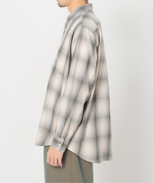 417 EDIFICE（フォーワンセブンエディフィス）の「【ESSENTIAL / エッセンシャル】 オンブレーレギュラーシャツ（シャツ/ブラウス・メンズ・ベージュ/カーキ/グリーン・SMALL/MEDIUM/LARGE）」の5枚目の写真