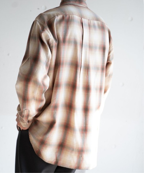 417 EDIFICE（フォーワンセブンエディフィス）の「【ESSENTIAL / エッセンシャル】 オンブレーレギュラーシャツ（シャツ/ブラウス・メンズ・ベージュ/カーキ/グリーン・SMALL/MEDIUM/LARGE）」の22枚目の写真