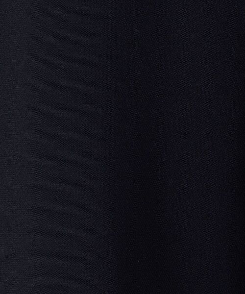 SHIPS（シップス）の「〈手洗い可能〉パールモチーフボタンクルーネックブラウス◆（シャツ/ブラウス・レディース・ベージュ/ネイビー・36/38）」の3枚目の写真