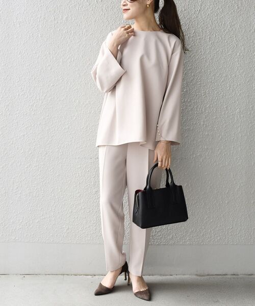 SHIPS（シップス）の「〈手洗い可能〉パールモチーフボタンクルーネックブラウス◆（シャツ/ブラウス・レディース・ベージュ/ネイビー・36/38）」の9枚目の写真