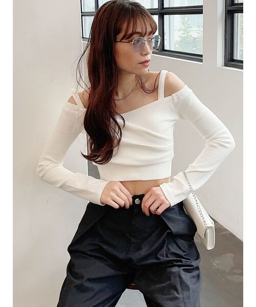 GYDA（ジェイダ）の「2WAYカシュクールデザインオフショルTOPS（Tシャツ/カットソー・レディース・ブラック/オフホワイト/シャーベット・FREE）」の2枚目の写真