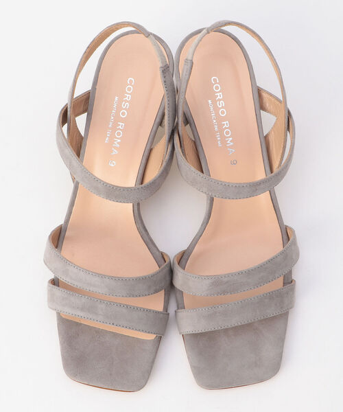 CORSO ROMA，9（コルソローマ）の「【CORSO ROMA 9/コルソローマノーヴェ】◇【WEB限定】Vアンクルヒールサンダル（サンダル・レディース・ブラック/グレイッシュベージュ・38/36/37）」の4枚目の写真