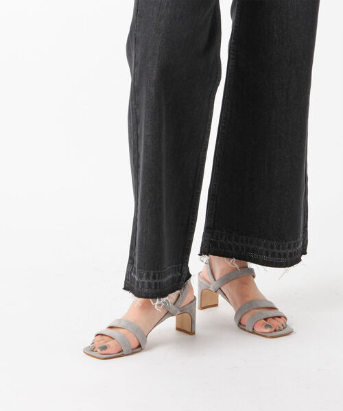 CORSO ROMA，9（コルソローマ）の「【CORSO ROMA 9/コルソローマノーヴェ】◇【WEB限定】Vアンクルヒールサンダル（サンダル・レディース・ブラック/グレイッシュベージュ・38/36/37）」の7枚目の写真