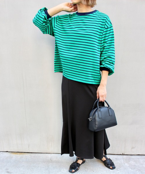 MLI'A（エムリア）の「ボーダーロングTシャツ（Tシャツ/カットソー・レディース・ホワイト×ブラック/ホワイト×グリーン/ホワイト×ネイビー/ホワイト系/ホワイト系6/グリーン・M）」の8枚目の写真