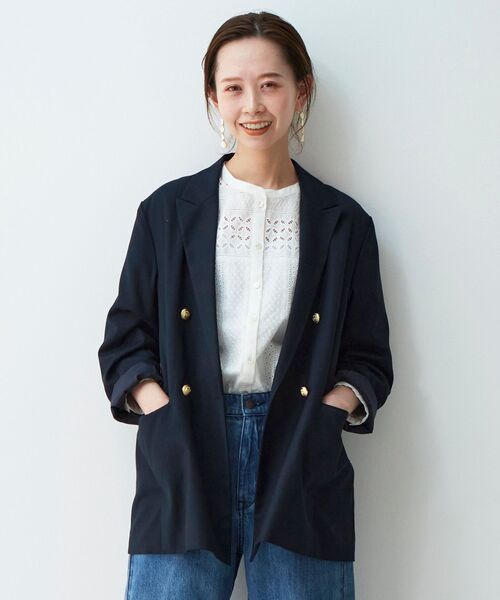 le.coeur blanc(ルクールブラン)の「ピークドカラーダブルブレストジャケット(テーラードジャケット・レディース・グレイッシュベージュ/ネイビー・38)」の6枚目の写真