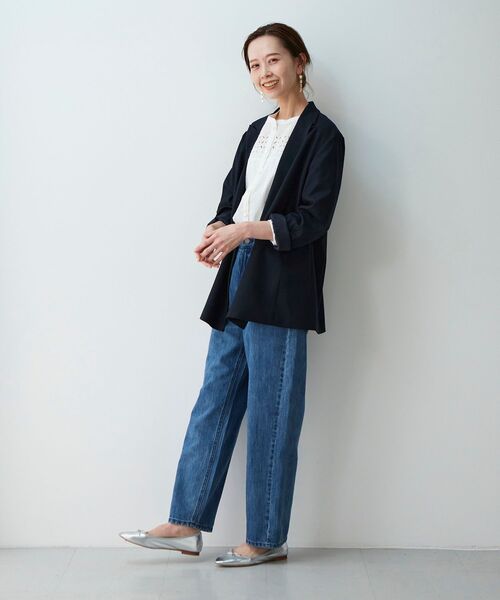 le.coeur blanc(ルクールブラン)の「ピークドカラーダブルブレストジャケット(テーラードジャケット・レディース・グレイッシュベージュ/ネイビー・38)」の11枚目の写真