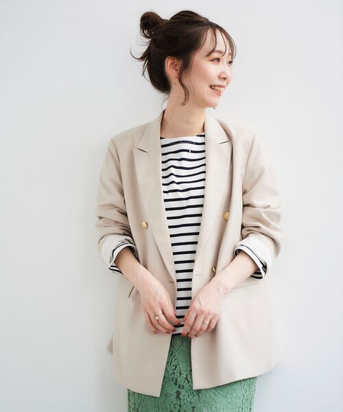 le.coeur blanc(ルクールブラン)の「ピークドカラーダブルブレストジャケット(テーラードジャケット・レディース・グレイッシュベージュ/ネイビー・38)」の16枚目の写真