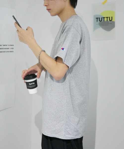 Champion(チャンピオン)の「Champion/チャンピオン 無地 ベーシック ビックシルエット Tシャツ(Tシャツ/カットソー・メンズ・ホワイト/チャコールグレー/ブラック/ダークグリーン/ネイビー/ヘザーグレー/マルーン・S/M/L/XL/XXL)」の4枚目の写真