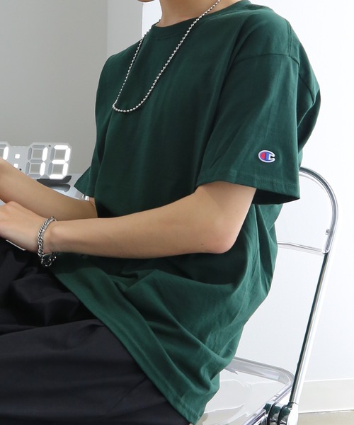 Champion(チャンピオン)の「Champion/チャンピオン 無地 ベーシック ビックシルエット Tシャツ(Tシャツ/カットソー・メンズ・ホワイト/チャコールグレー/ブラック/ダークグリーン/ネイビー/ヘザーグレー/マルーン・S/M/L/XL/XXL)」の8枚目の写真