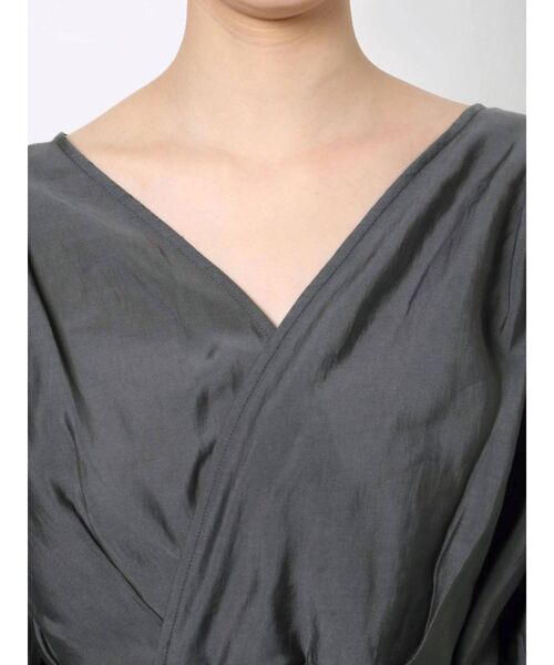 MURUA(ムルーア)の「シアーカシュクールシャツ(シャツ/ブラウス・レディース・ホワイト/ダークグレー/ブラック・FREE)」の21枚目の写真