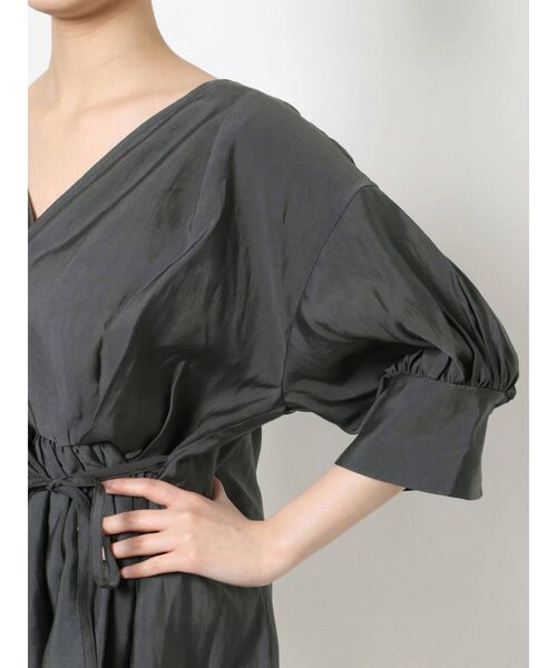 MURUA(ムルーア)の「シアーカシュクールシャツ(シャツ/ブラウス・レディース・ホワイト/ダークグレー/ブラック・FREE)」の22枚目の写真