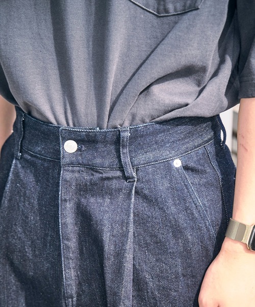 PUBLUX(パブリュクス)の「【PUBLUX/パブリュクス】ワンタックワイドデニム/ワイドシルエット/デニムパンツ/タックパンツ(デニムパンツ・メンズ・インディゴブルー/ブラック・マルチサイズ)」の5枚目の写真