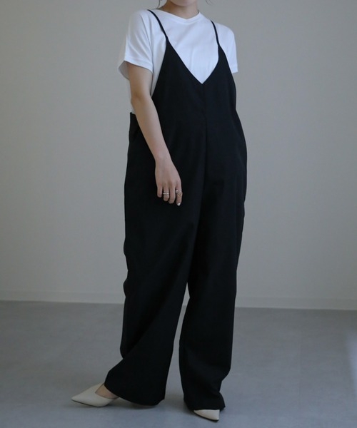 sakishimatokyo（サキシマトーキョー）の「Vネックキャミサロペット（サロペット/オーバーオール・レディース・ブラック/ベージュ・FREE）」の3枚目の写真