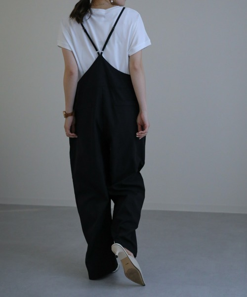 sakishimatokyo（サキシマトーキョー）の「Vネックキャミサロペット（サロペット/オーバーオール・レディース・ブラック/ベージュ・FREE）」の6枚目の写真