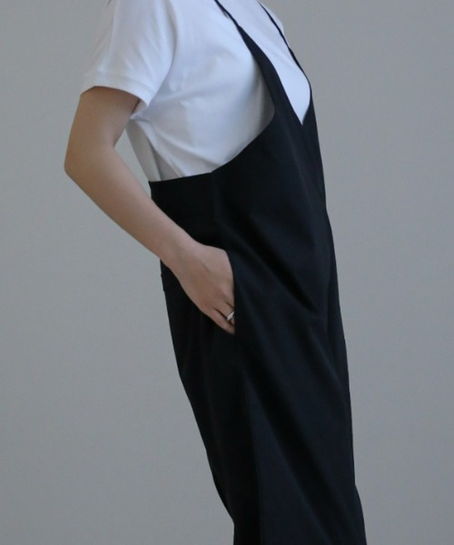 sakishimatokyo（サキシマトーキョー）の「Vネックキャミサロペット（サロペット/オーバーオール・レディース・ブラック/ベージュ・FREE）」の7枚目の写真