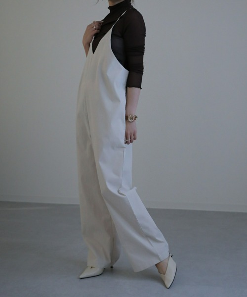 sakishimatokyo（サキシマトーキョー）の「Vネックキャミサロペット（サロペット/オーバーオール・レディース・ブラック/ベージュ・FREE）」の8枚目の写真