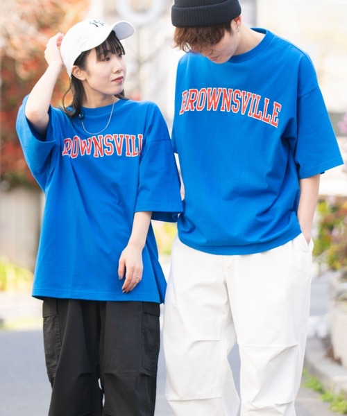 WEGO（ウィゴー）の「WEGO/ヘビーウエイト カレッジロゴBIGT（Tシャツ/カットソー・メンズ・ダークグリーン/オレンジ/ブルー/オートミール/グレー系その他/パープル系その他/ネイビー/ホワイト・MEDIUM/LARGE）」の6枚目の写真