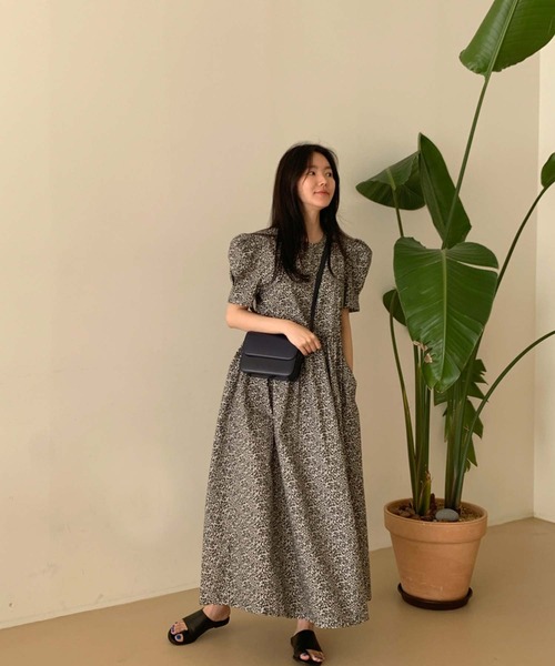 Doula Doula(ドゥーラドゥーラ)の「レトロ小花柄ワンピース(ワンピース・レディース・ブラック/ピンク/グリーン・FREE)」の7枚目の写真