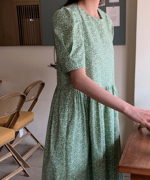 Doula Doula(ドゥーラドゥーラ)の「レトロ小花柄ワンピース(ワンピース・レディース・ブラック/ピンク/グリーン・FREE)」の6枚目の写真