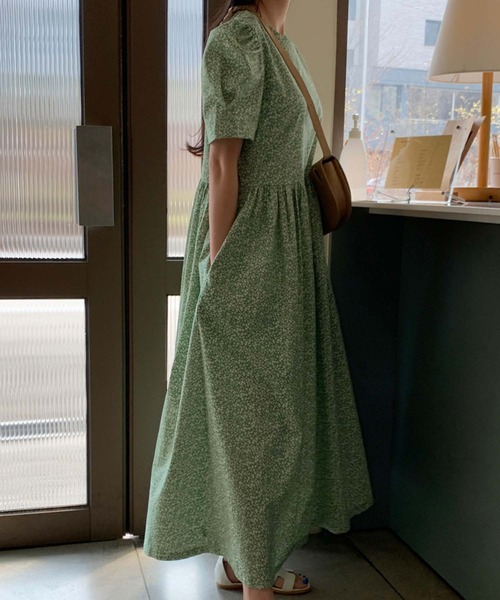 Doula Doula(ドゥーラドゥーラ)の「レトロ小花柄ワンピース(ワンピース・レディース・ブラック/ピンク/グリーン・FREE)」の18枚目の写真