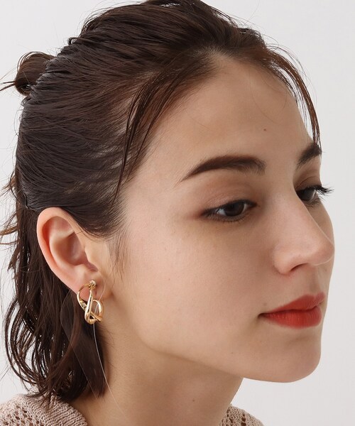 OPAQUE.CLIP（オペークドットクリップ）の「◆変形ラインフープ（ピアス（両耳用）・レディース・ゴールド/シルバー・00）」の7枚目の写真