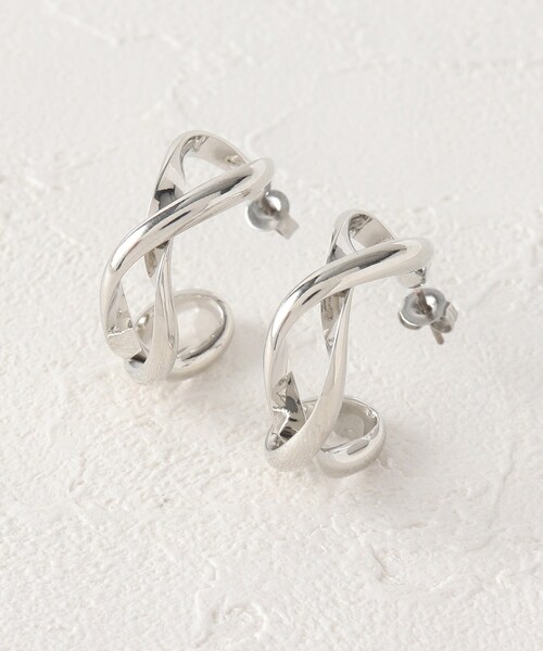 OPAQUE.CLIP（オペークドットクリップ）の「◆変形ラインフープ（ピアス（両耳用）・レディース・ゴールド/シルバー・00）」の9枚目の写真