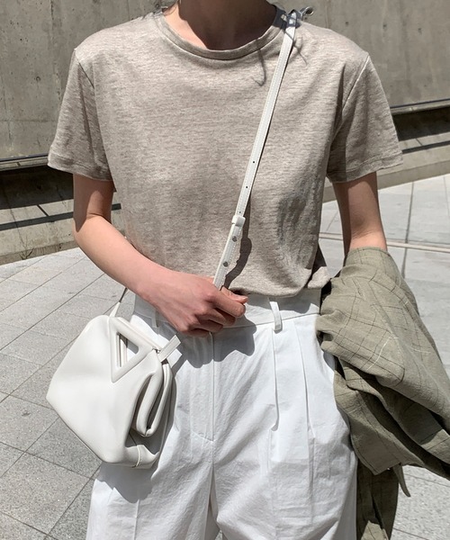 MUYMONA(ムイモナ)の「クルーネック ベーシックリネンTシャツ mmw22s026【MUYMONA】【2022SS】(Tシャツ/カットソー・レディース・ホワイト/ベージュ・FREE)」の6枚目の写真