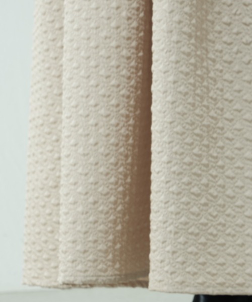 Lui's（ルイス）の「バックデザインジャガードキャミワンピース（ワンピース・レディース・ベージュ/ブラック・FREE）」の16枚目の写真