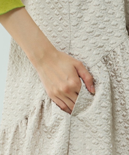 Lui's（ルイス）の「バックデザインジャガードキャミワンピース（ワンピース・レディース・ベージュ/ブラック・FREE）」の18枚目の写真