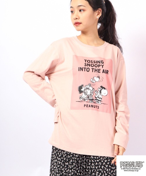 PEANUTS(ピーナッツ)の「PEANUTS スヌーピー フロントプリント長袖Tシャツ(Tシャツ/カットソー・レディース・ホワイト/ベージュ/杢グレー/ピンク・LL/L/M)」の4枚目の写真