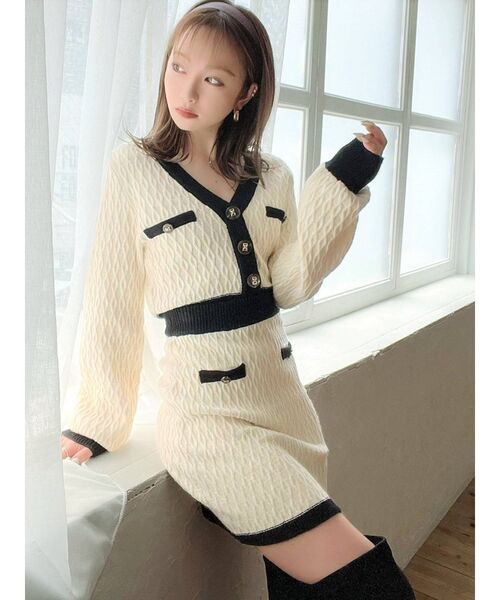 RESEXXY（リゼクシー）の「バイカラーニットミニスカート【セットアップ着用可能】（スカート・レディース・オフホワイト/ブラック/ピンク/ブルー・FREE）」の14枚目の写真