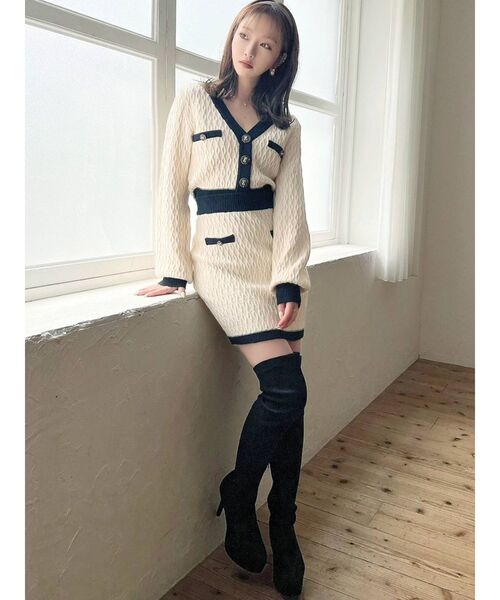 RESEXXY（リゼクシー）の「バイカラーニットミニスカート【セットアップ着用可能】（スカート・レディース・オフホワイト/ブラック/ピンク/ブルー・FREE）」の10枚目の写真