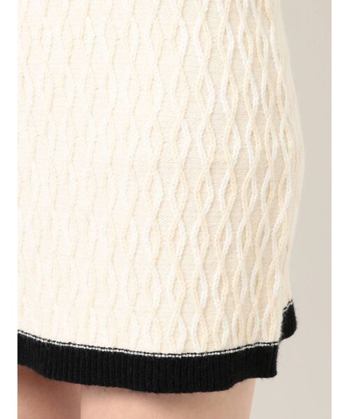 RESEXXY（リゼクシー）の「バイカラーニットミニスカート【セットアップ着用可能】（スカート・レディース・オフホワイト/ブラック/ピンク/ブルー・FREE）」の11枚目の写真