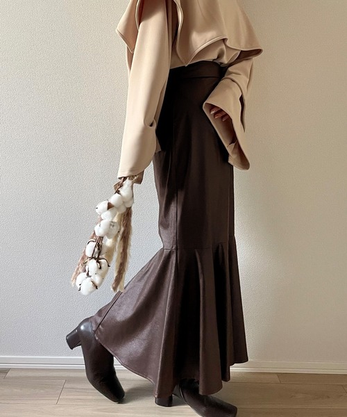 junoah（ジュノア）の「PUレザーフレアマーメイドスカート（スカート・レディース・ブラック/ブラウン/アイボリー・SMALL/MEDIUM/LARGE/X-LARGE）」の13枚目の写真